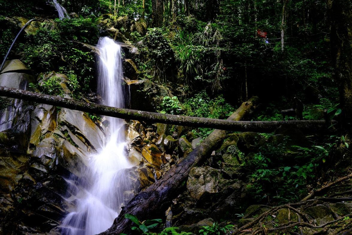 Gambar Air Terjun Jeram Toi