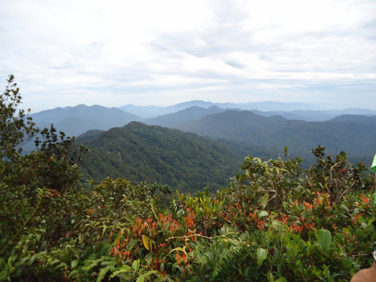 Gambar Gunung Besar Hantu