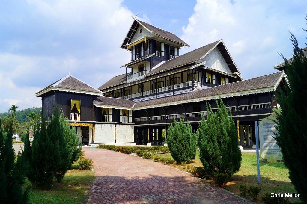 Gambar Istana Besar Seri Menanti
