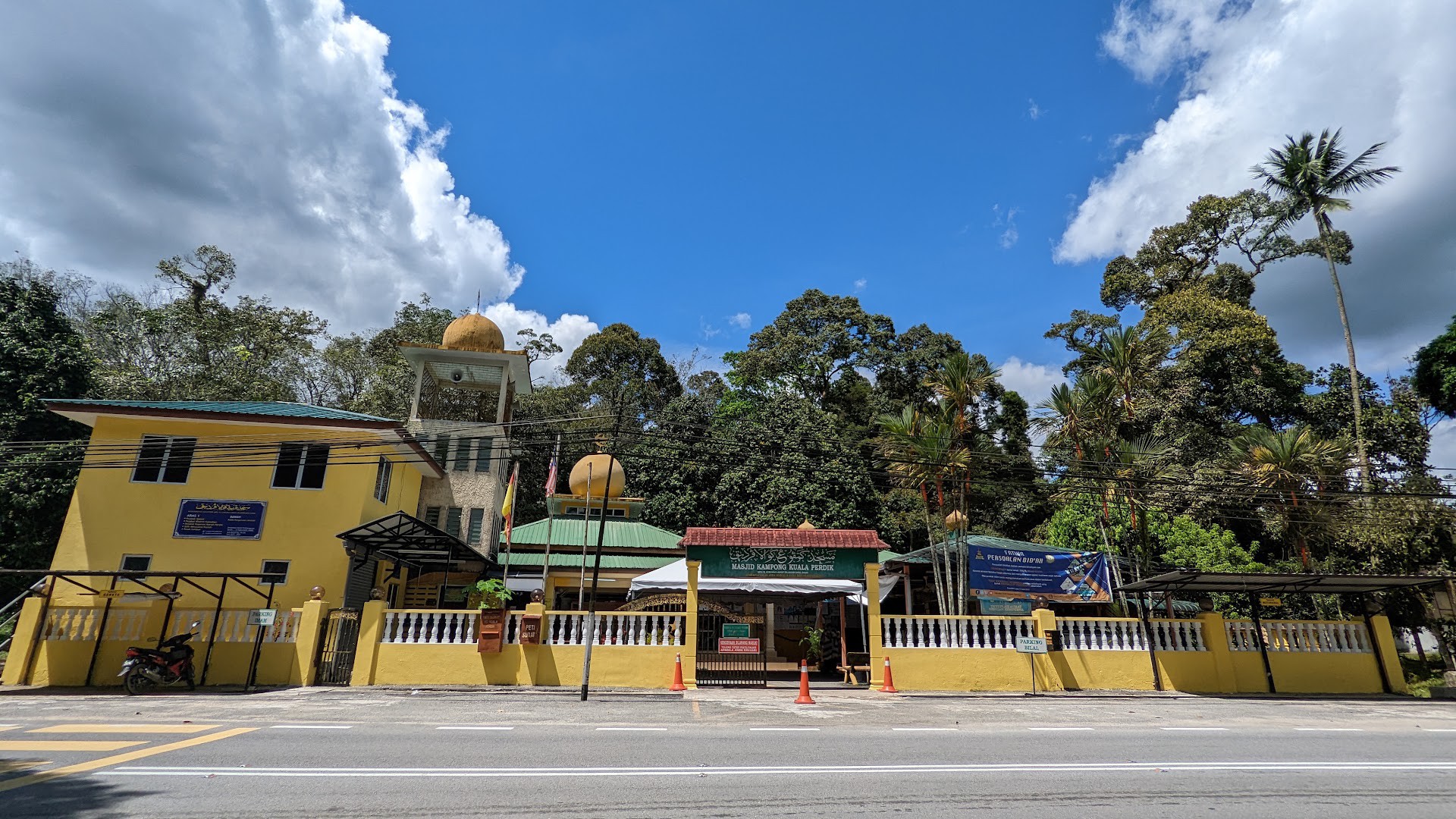 Gambar Masjid Kariah Kuala Perdik