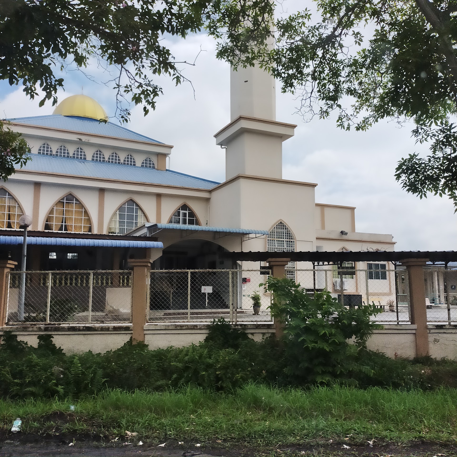 Gambar Masjid Al Firdaus, Kampung Sungai Rambai