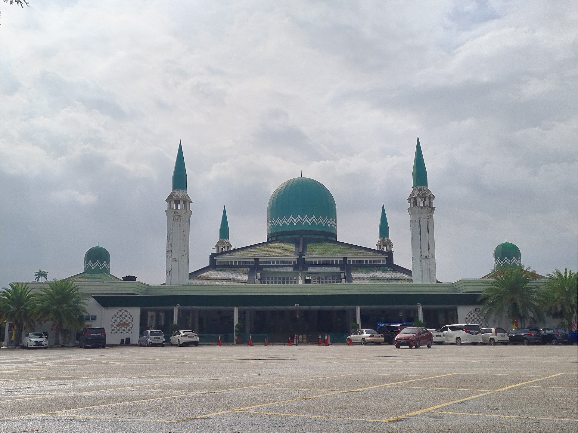 Gambar Masjid Lapangan Terbang Sultan Abdul Aziz