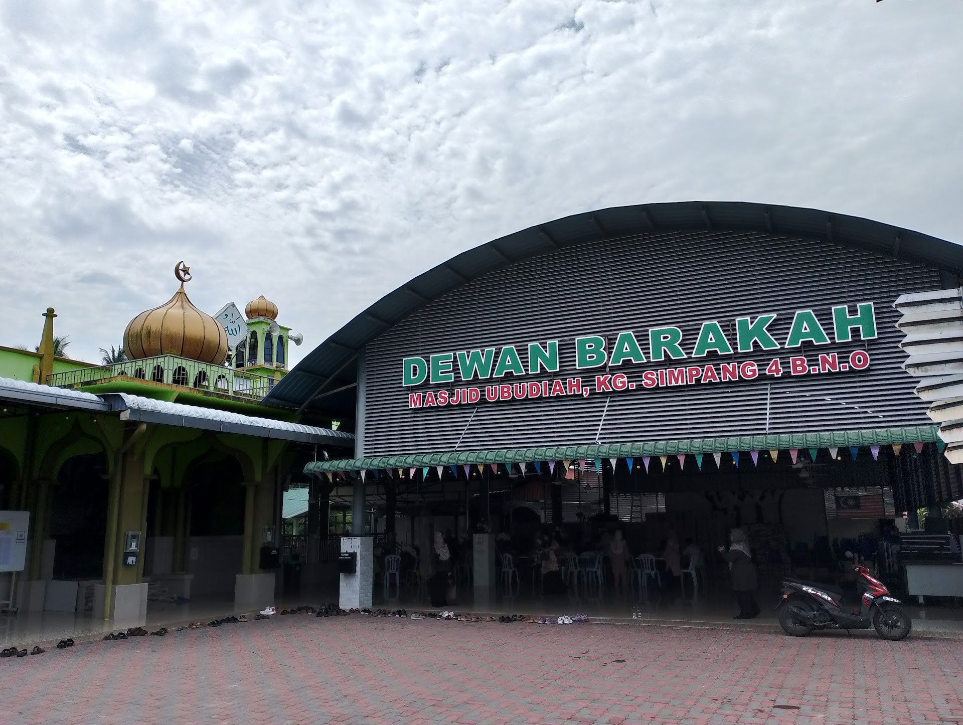 Gambar Masjid Ubudiah Simpang 4 Bno