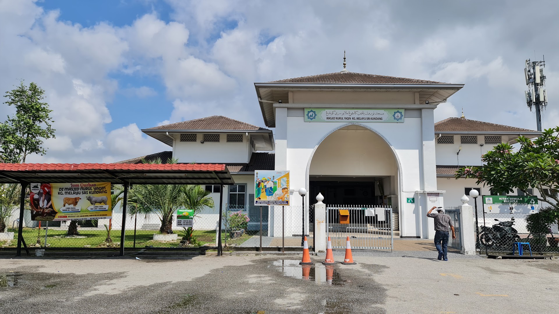 Gambar Masjid Nurul Yaqin