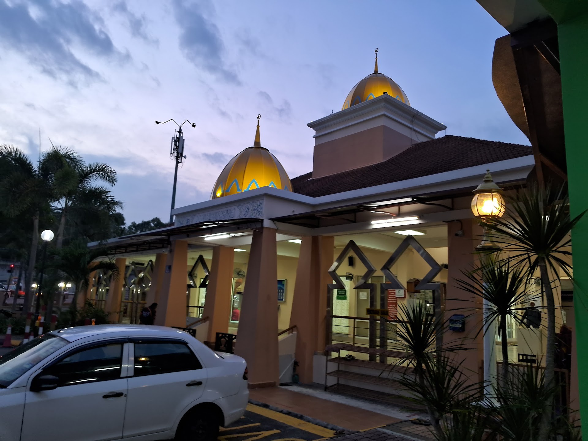 Gambar Masjid Taman Rakan