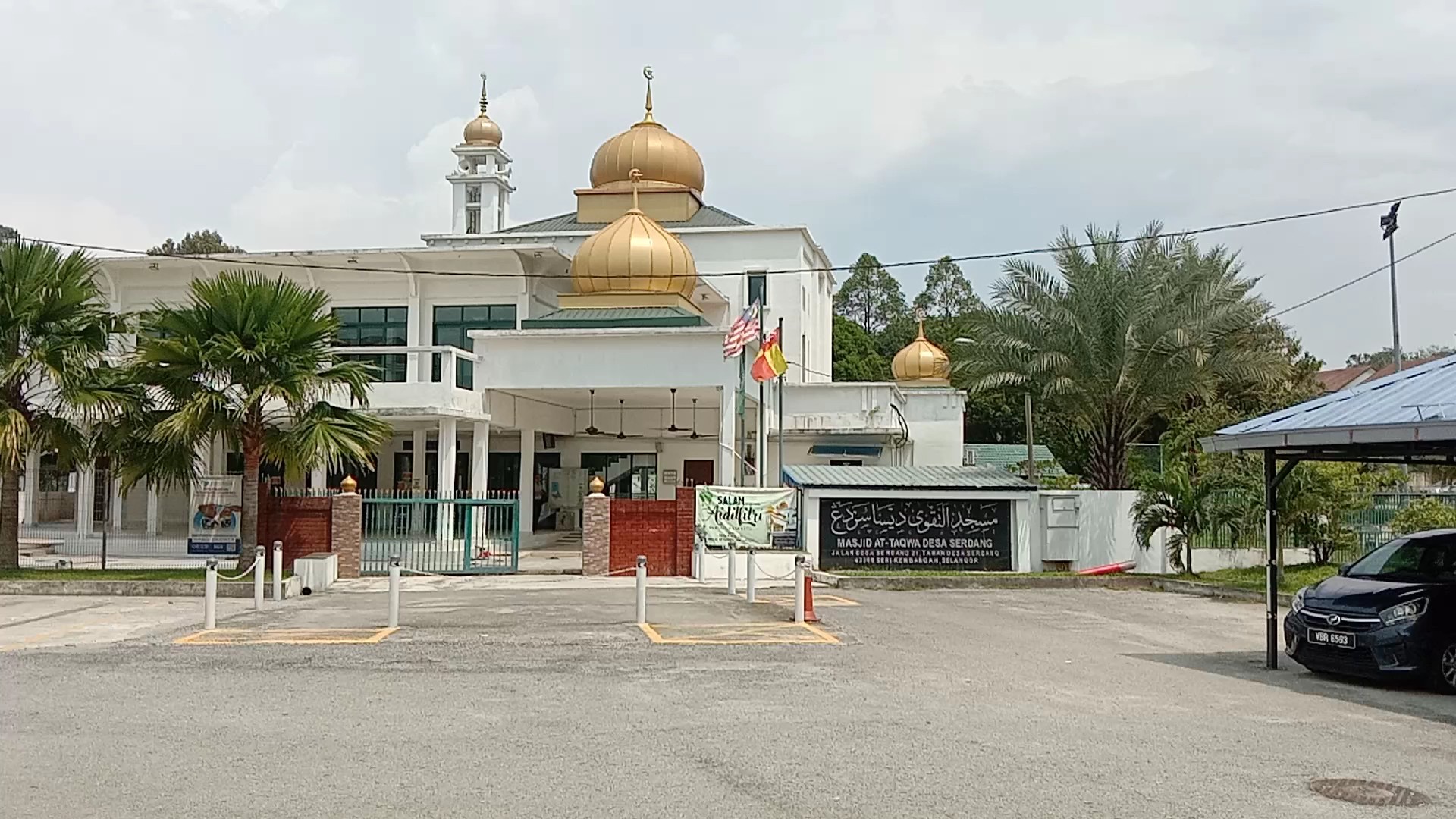 Gambar Masjid At-Taqwa Taman Desa Serdang