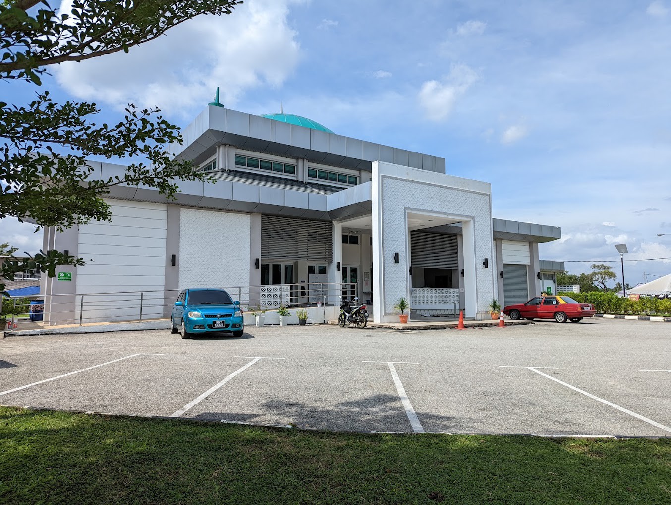 Gambar Masjid Al-Mustaghfirin APMM Gebeng
