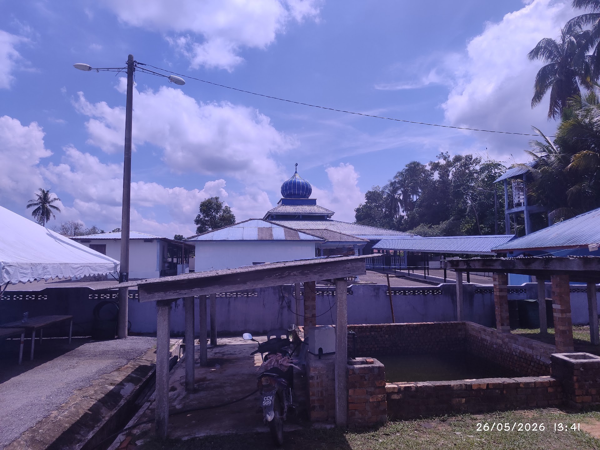 Masjid Kampung Ubai — Pandangan luaran