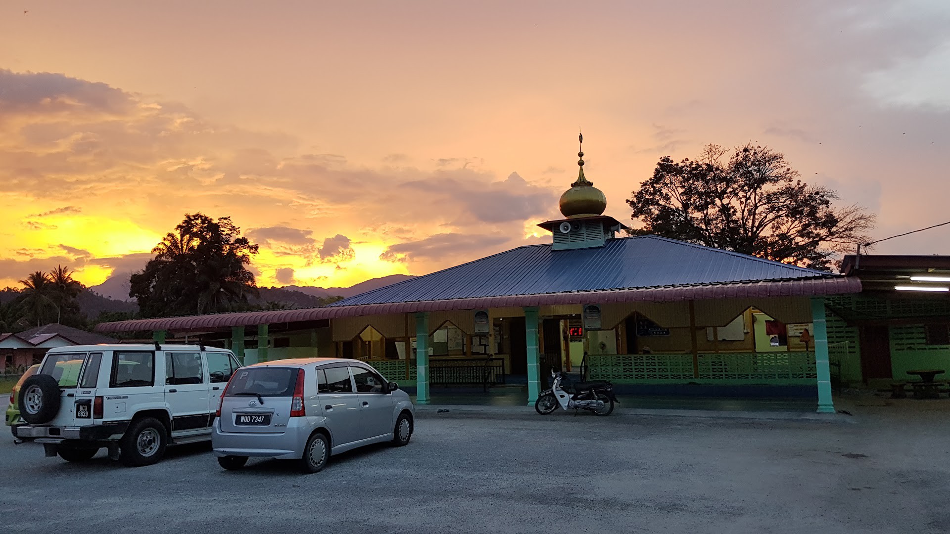 Masjid Kampung Lebu — Pandangan luaran