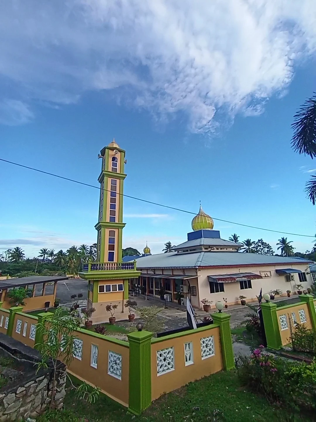 Masjid FELDA Keratong 02 — Pandangan luaran