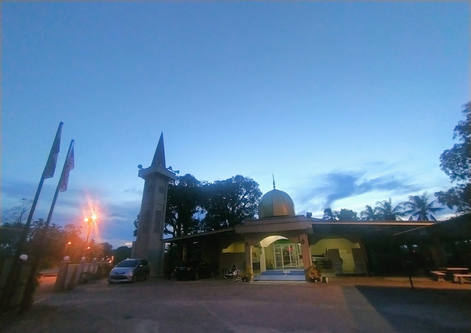 Gambar Masjid Ahmad Pulau Tambun