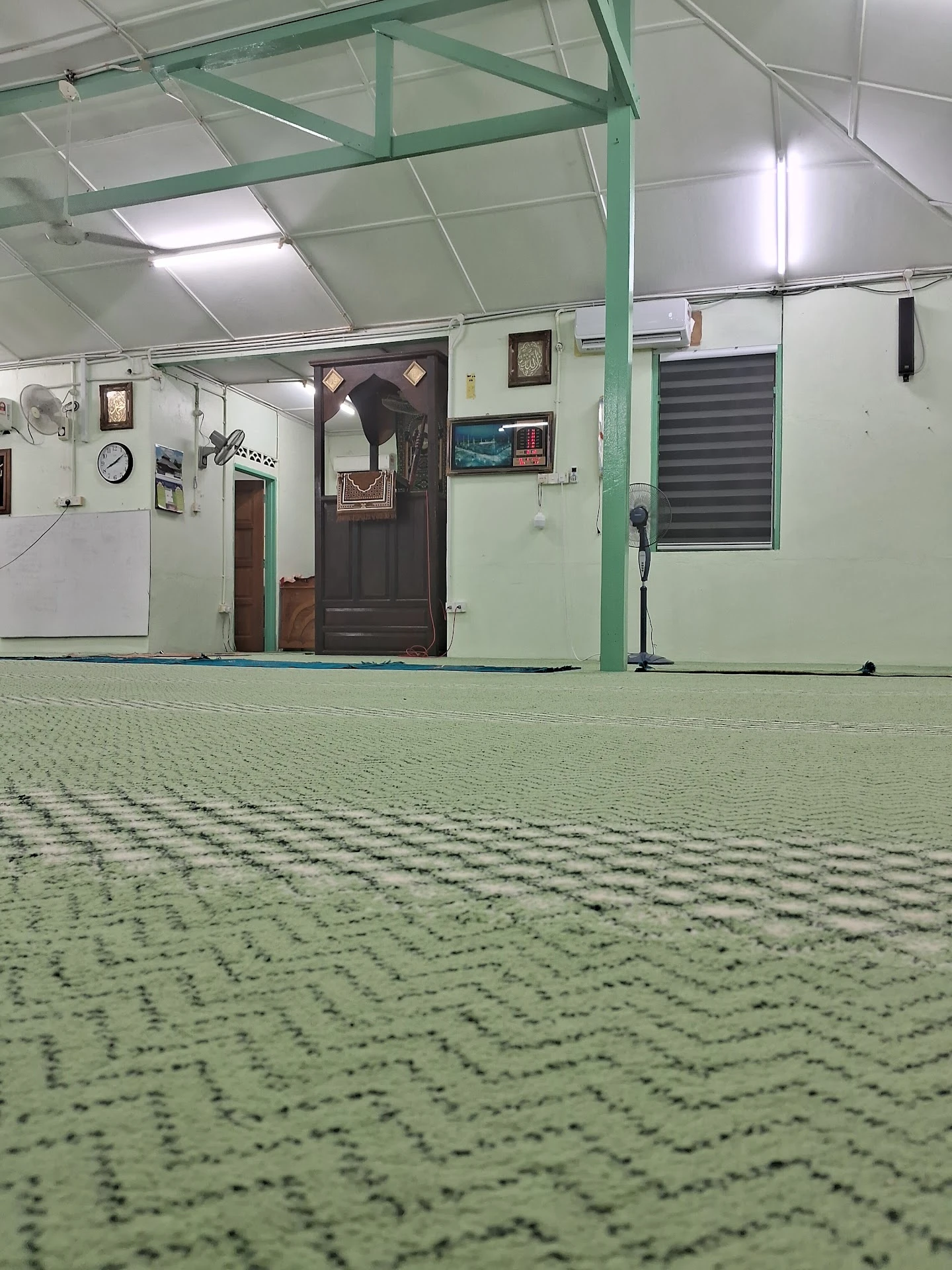 Gambar Masjid Kampung Serandu