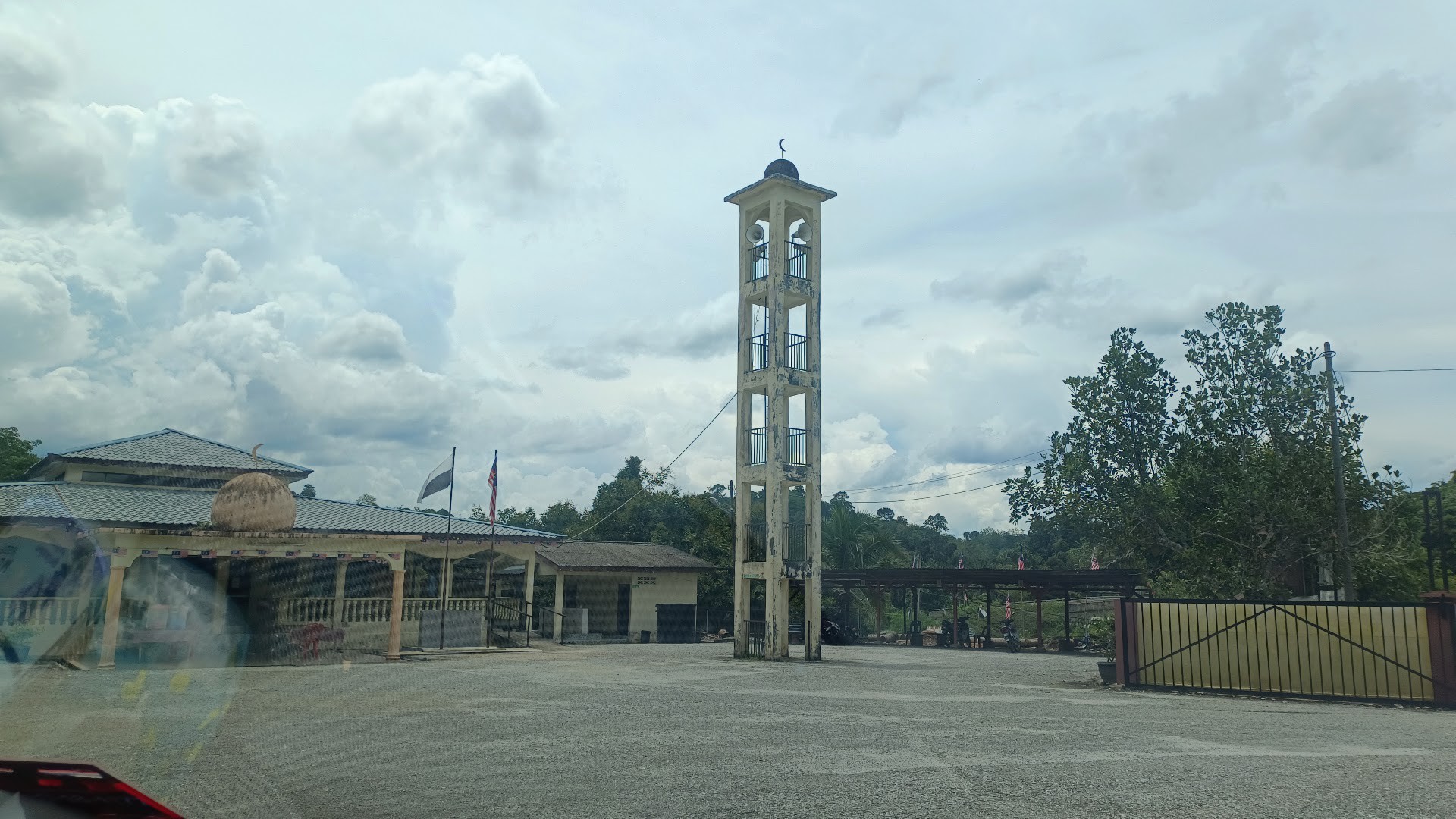 Masjid Jeram Besu — Pandangan luaran