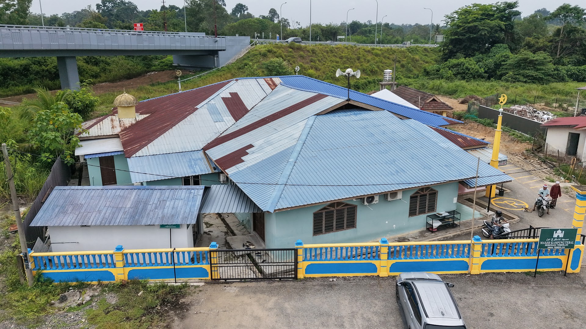 Gambar Masjid Kampung Tebal