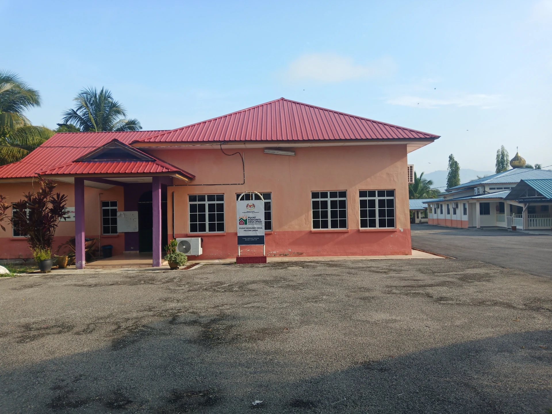 Gambar Masjid Kariah Felcra Lakai