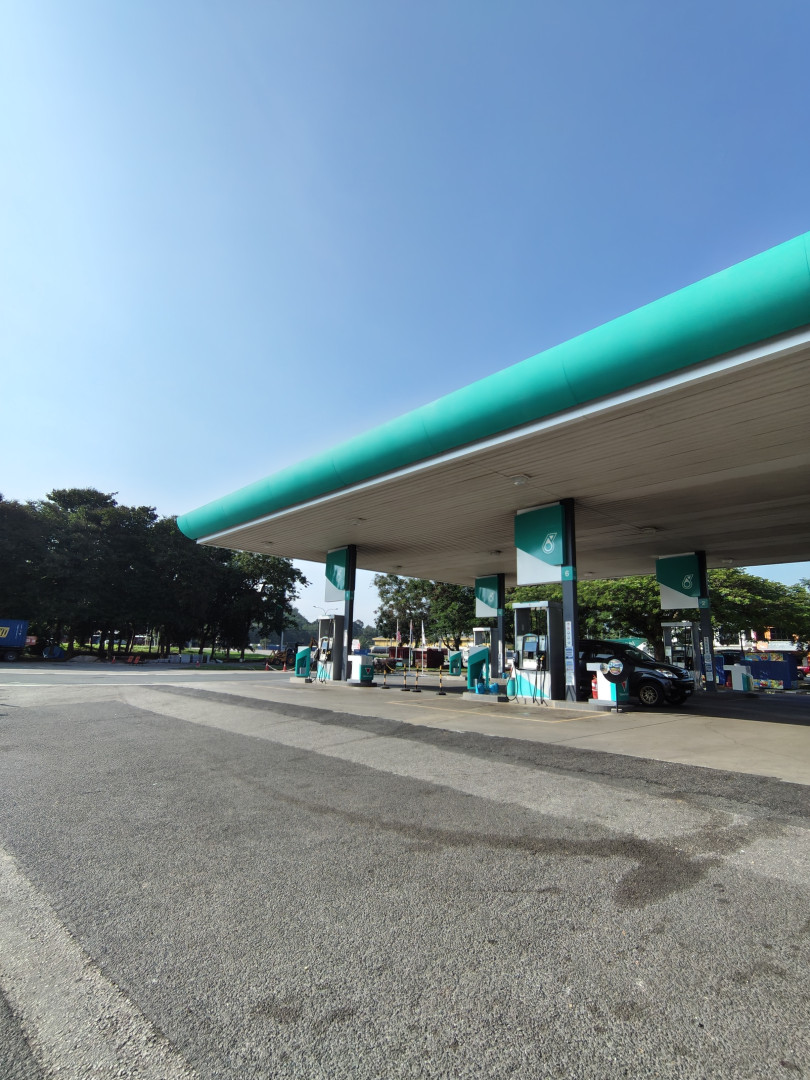 Gambar utama Petronas