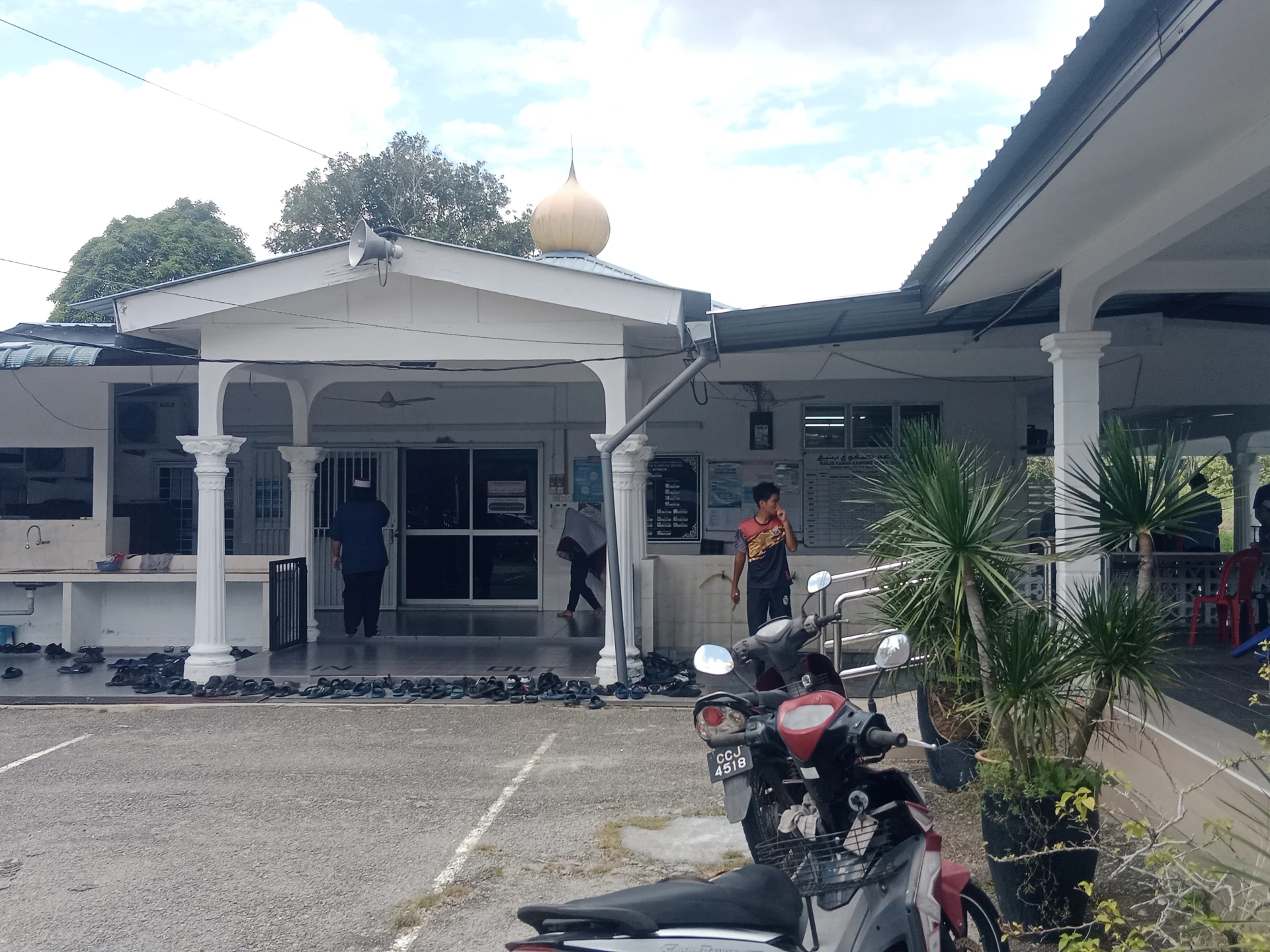 Gambar Masjid Kariah Beting