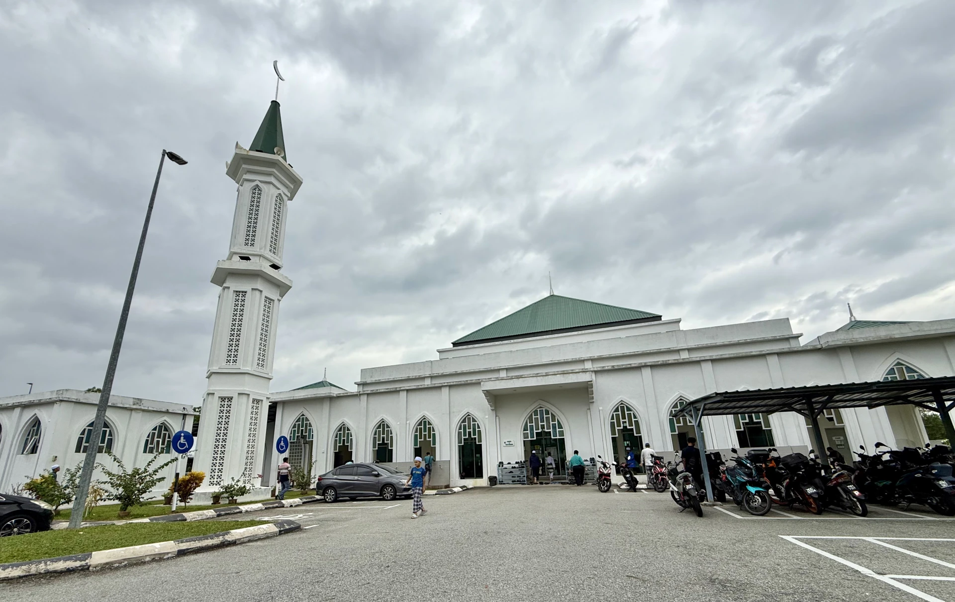 Gambar Masjid Bandar Enstek