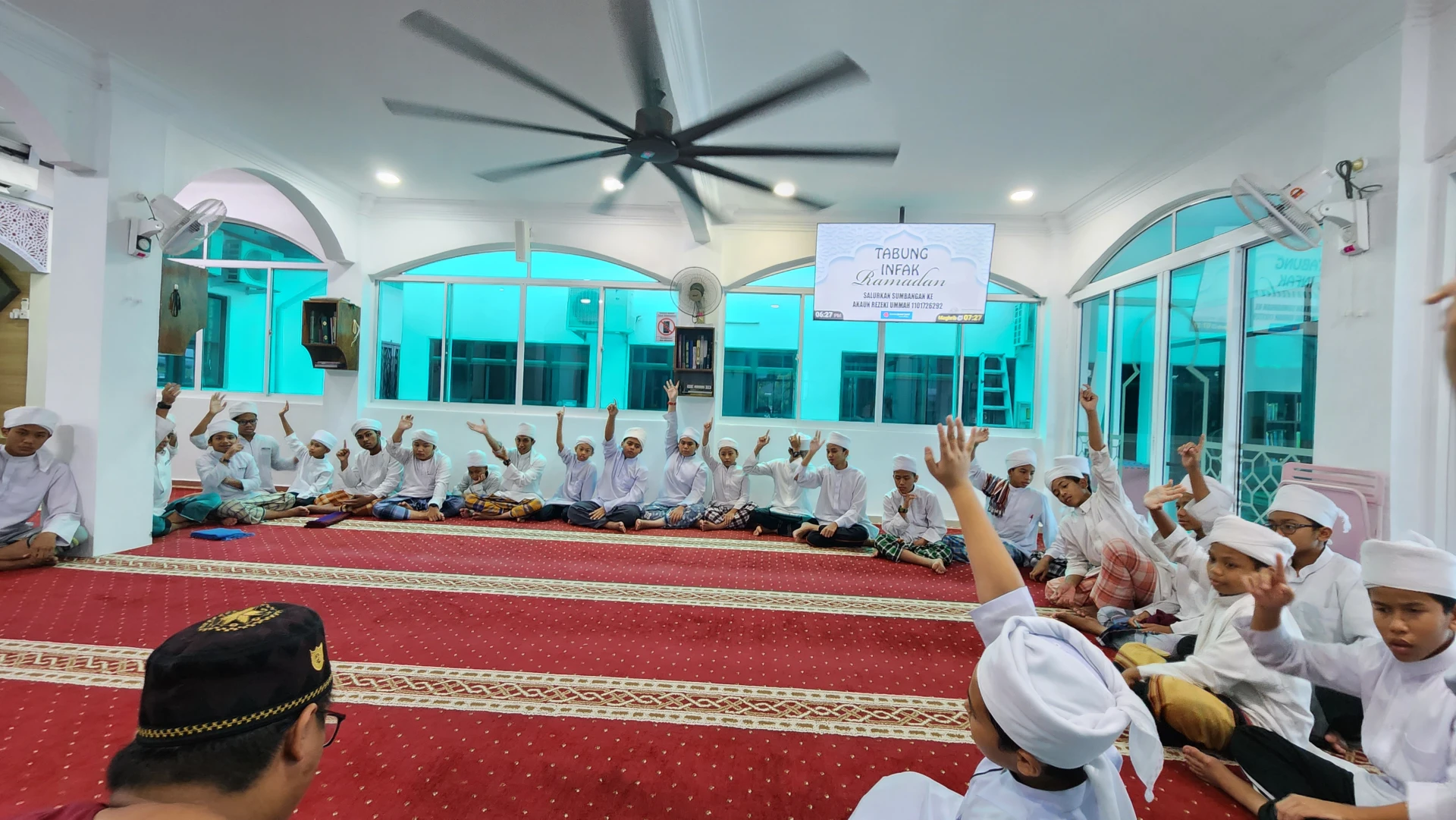 Masjid Kariah Ibnu Khaldun Taman Lavender Height — Galeri 2