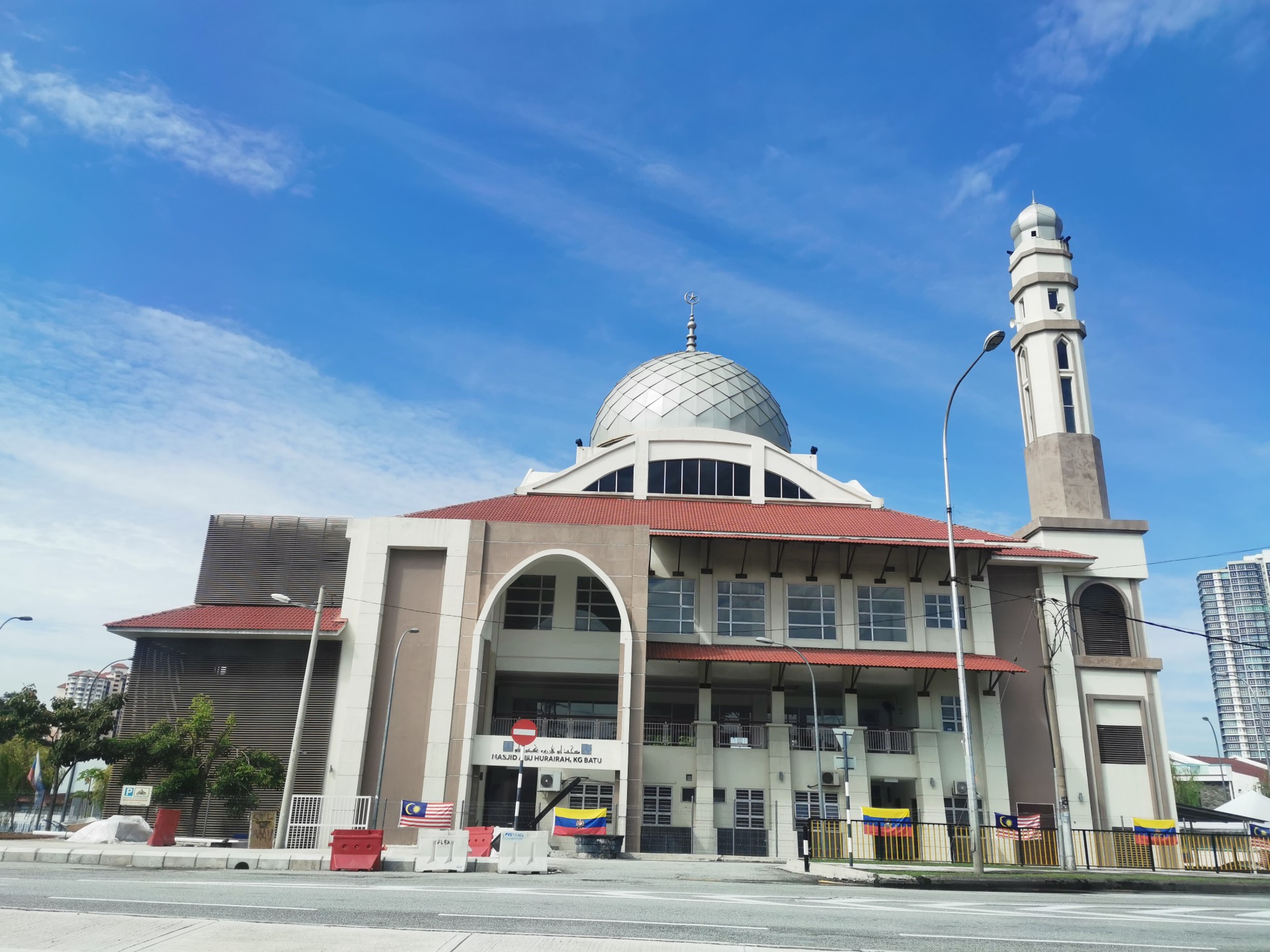 Gambar Masjid Abu Hurairah