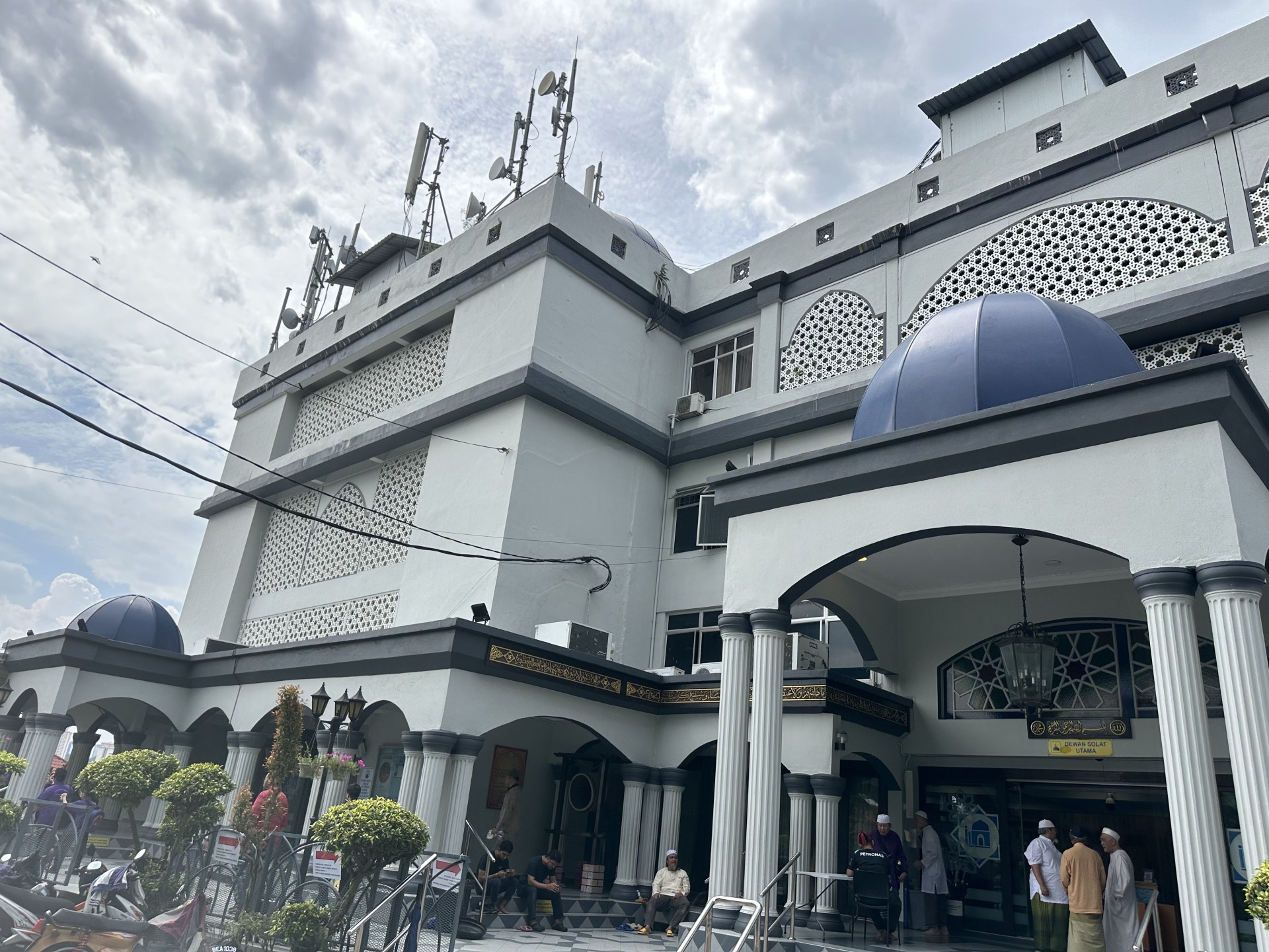Gambar Masjid Al-Ghufran