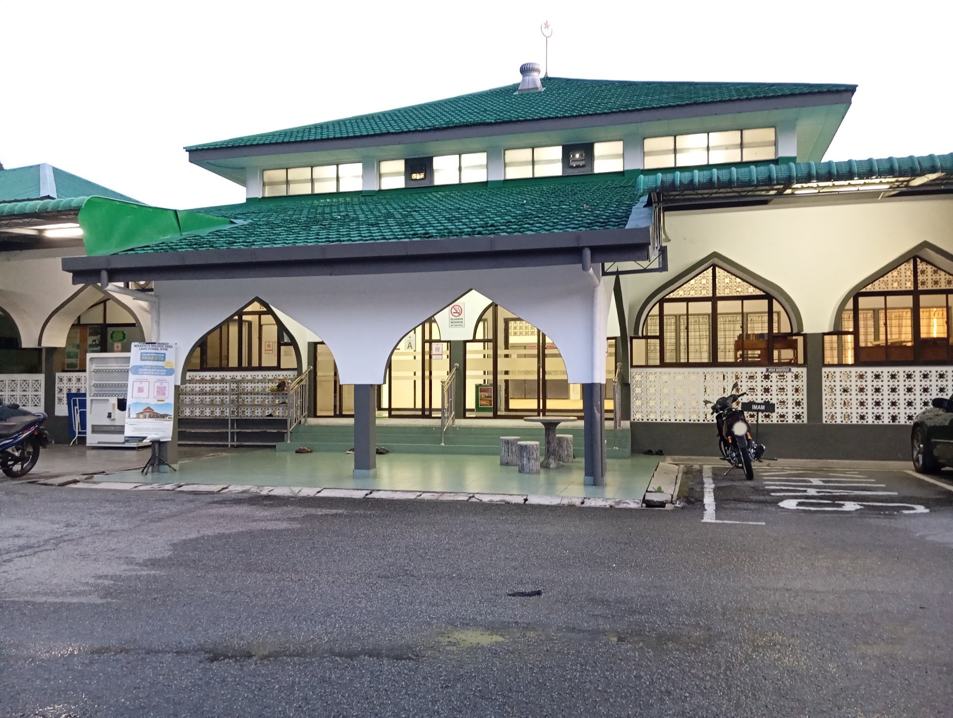Gambar Masjid Al-Aulia