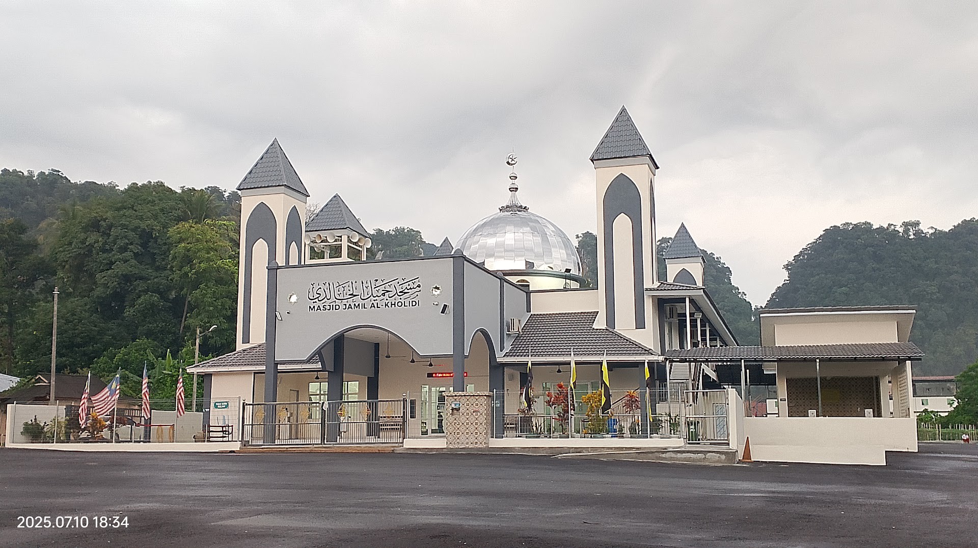 Gambar Masjid Jamil Al-Kholidi