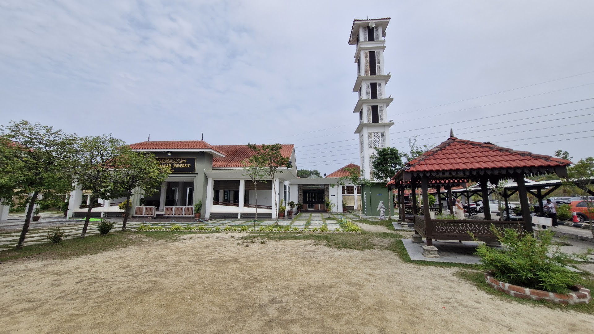 Gambar Masjid Bandar Universiti Seri Iskandar