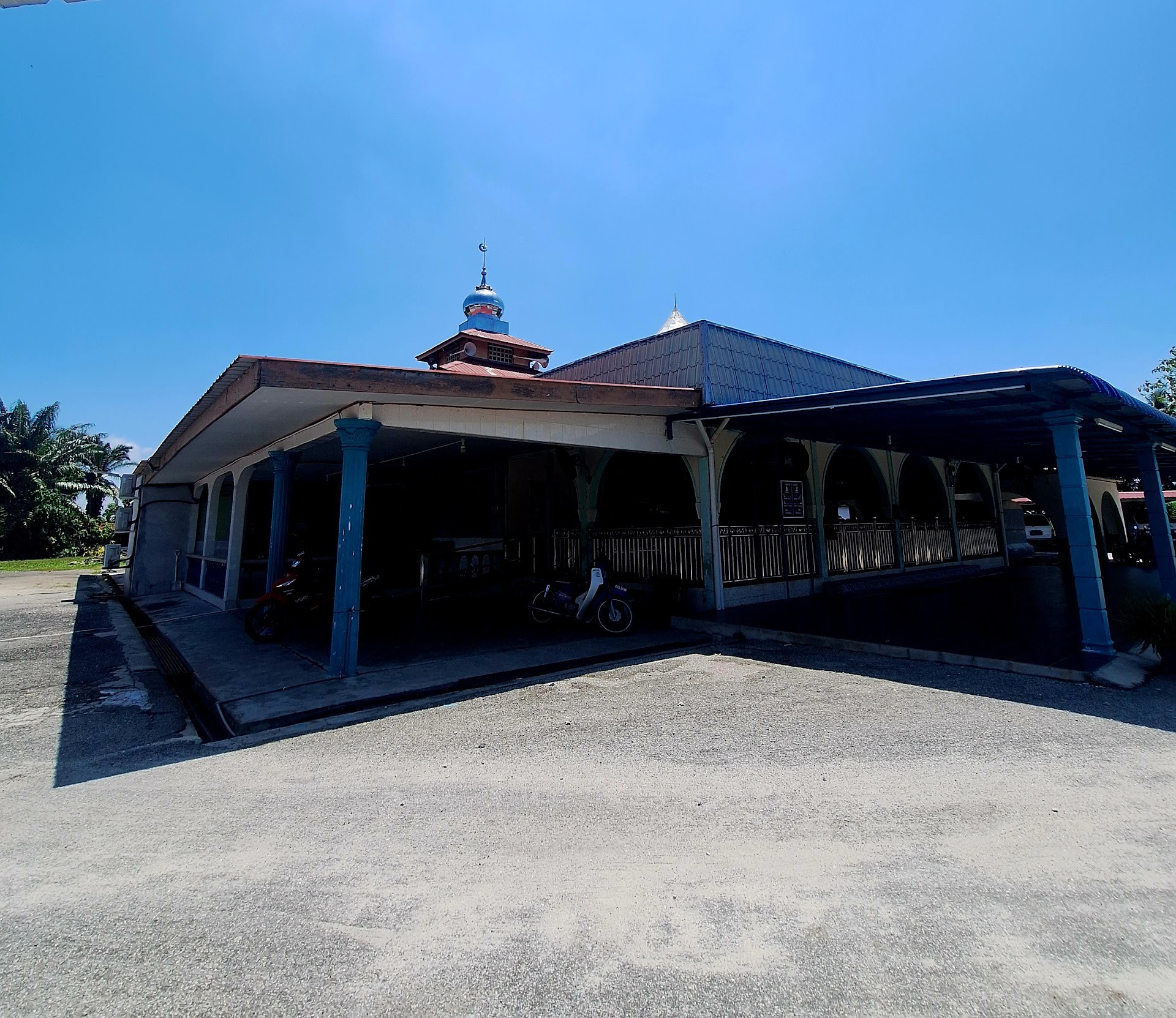 Gambar Masjid Az-Zahir
