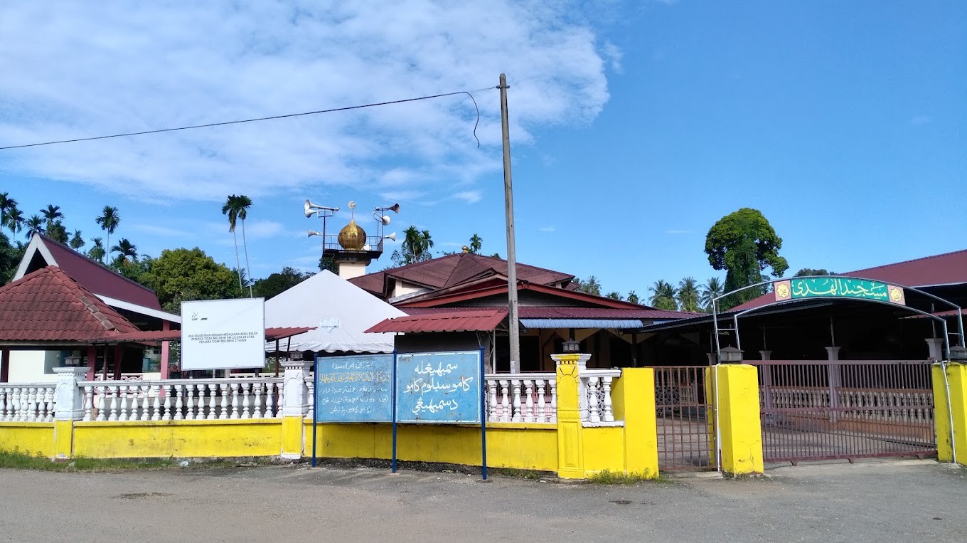 Gambar Masjid Al Huda Kampung Padang
