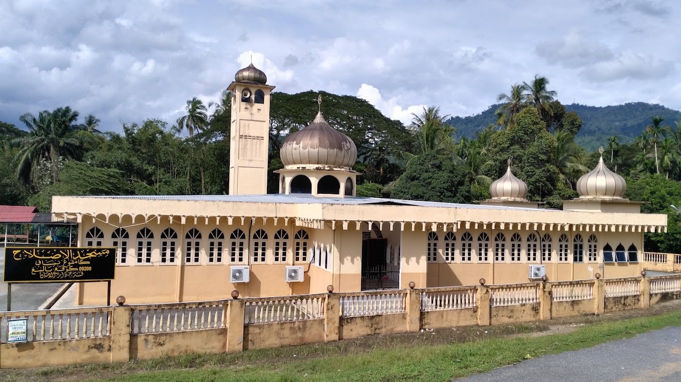 Gambar Masjid Al-Islah Kampung Tiak