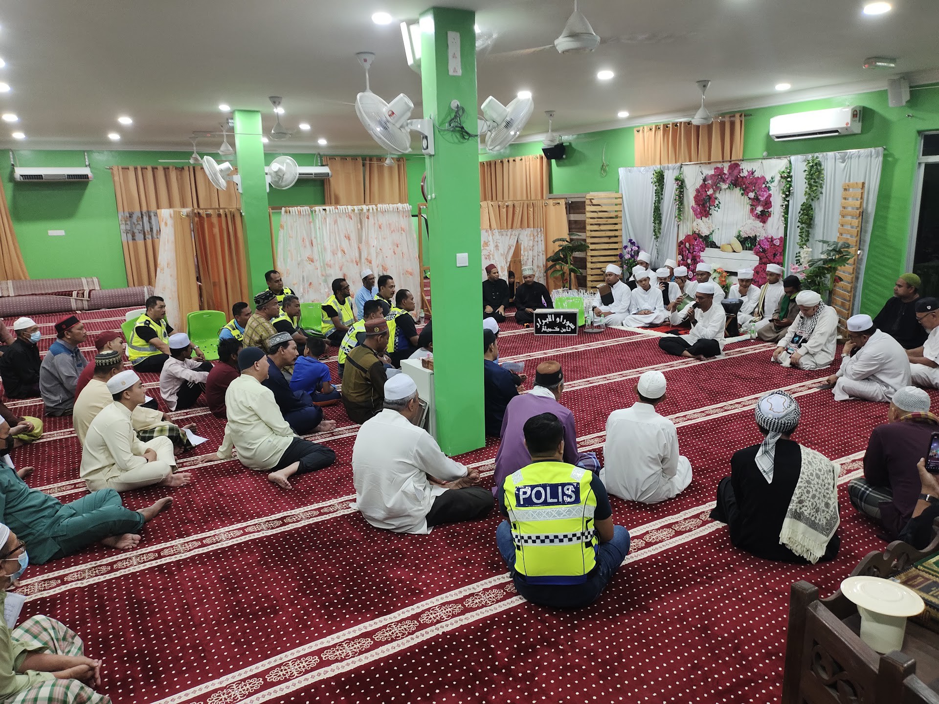Gambar Masjid Kariah Lunas
