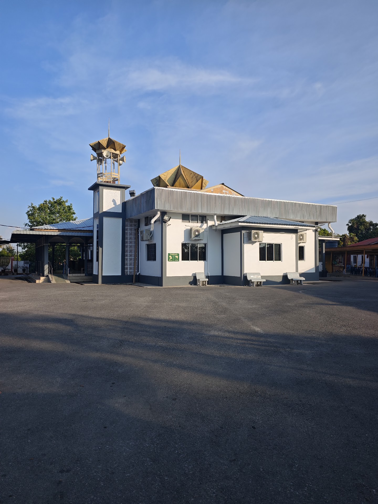 Gambar Masjid Nurul Muttaqin