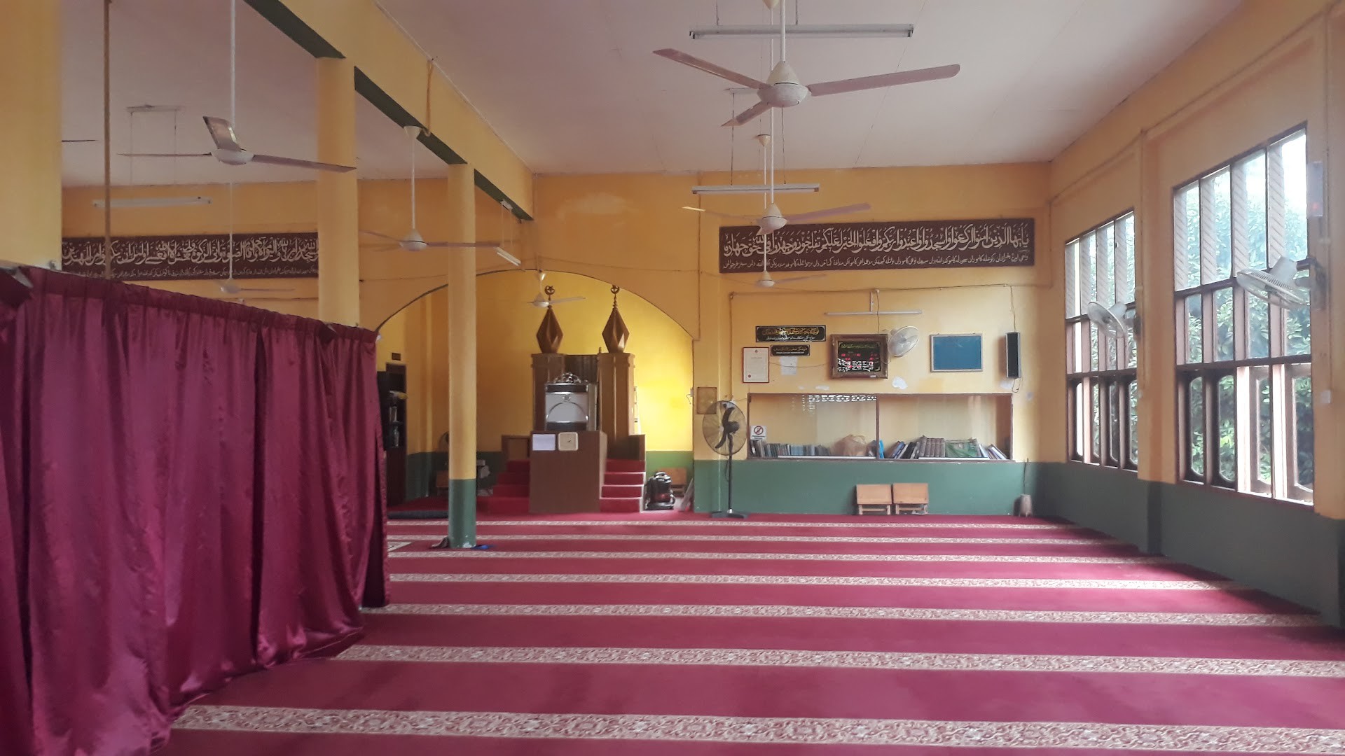 Gambar Masjid Mukim Laha