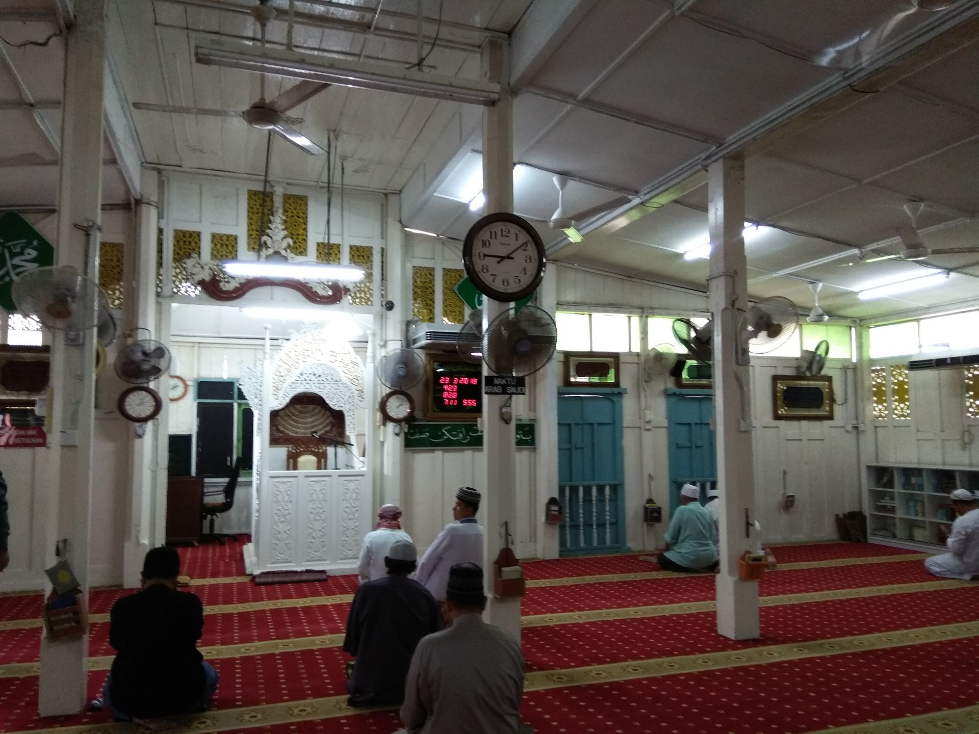 Gambar Masjid Bukit Bayas