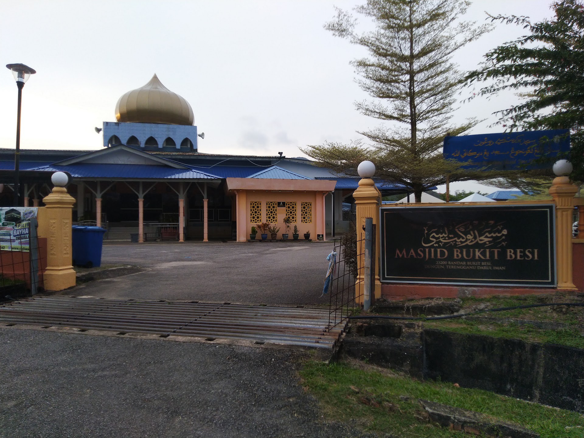 Gambar Masjid Bukit Besi