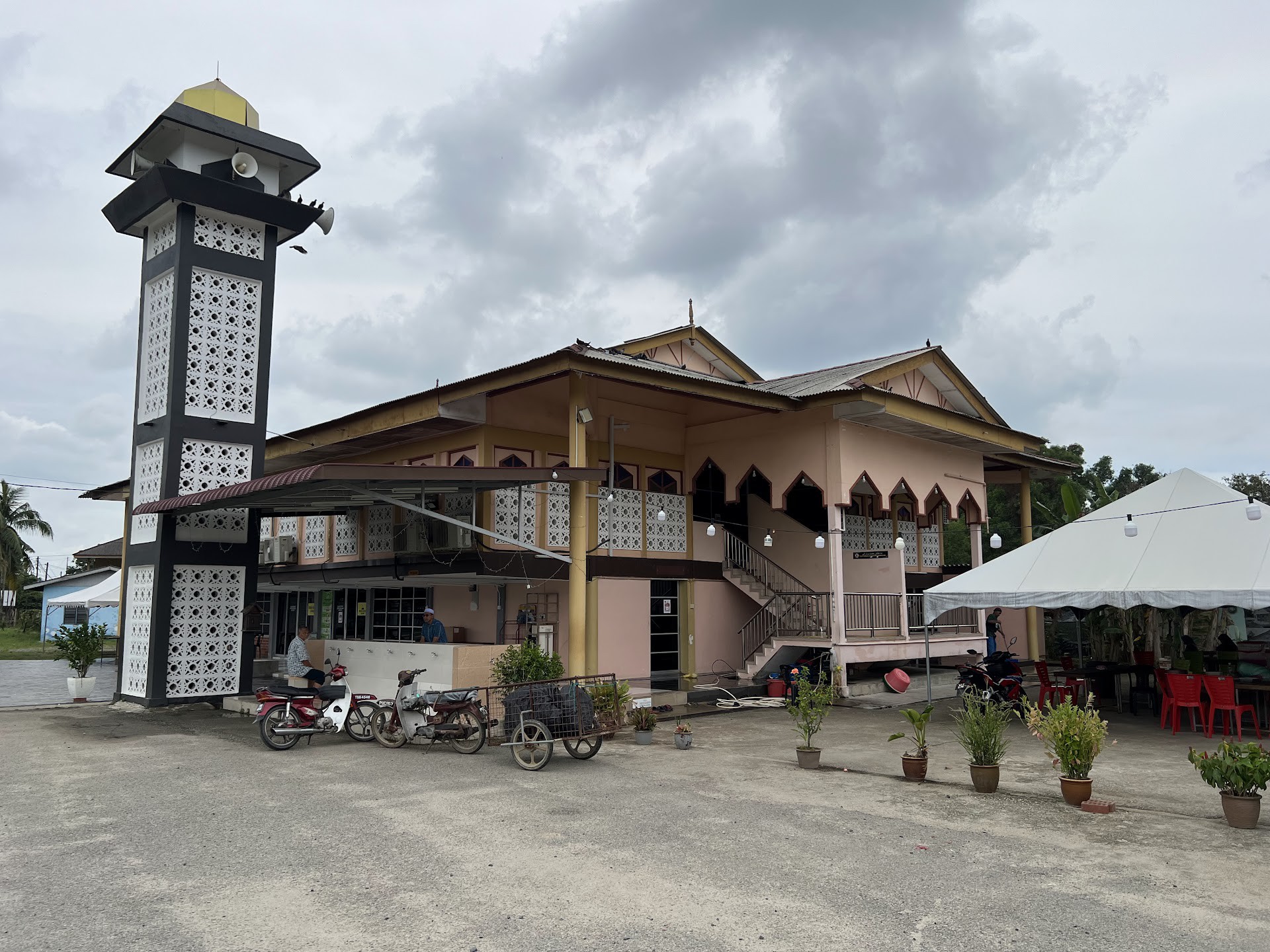Gambar Masjid Kampung Batu Tiong