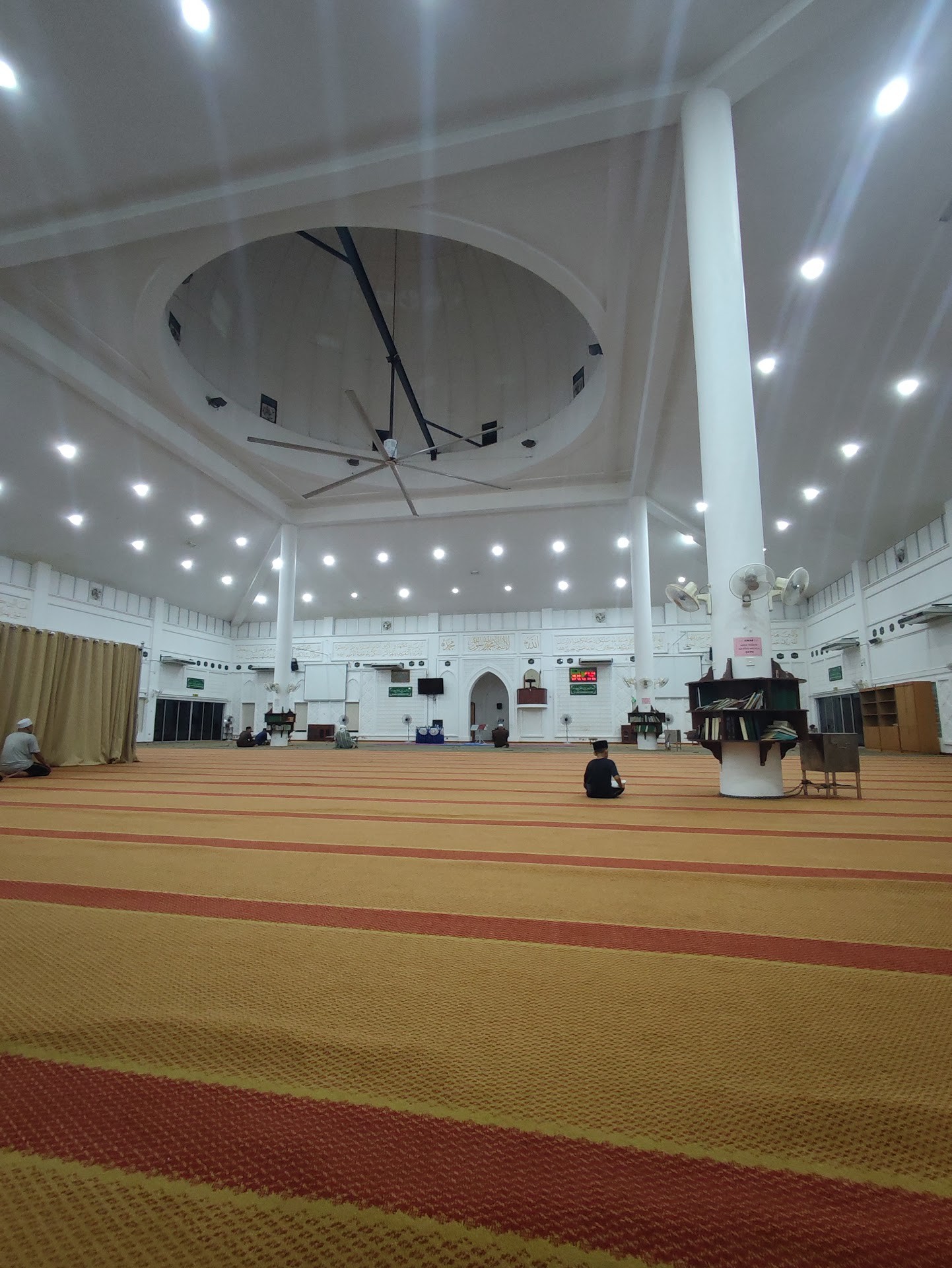 Gambar Masjid Ar-Raudhah