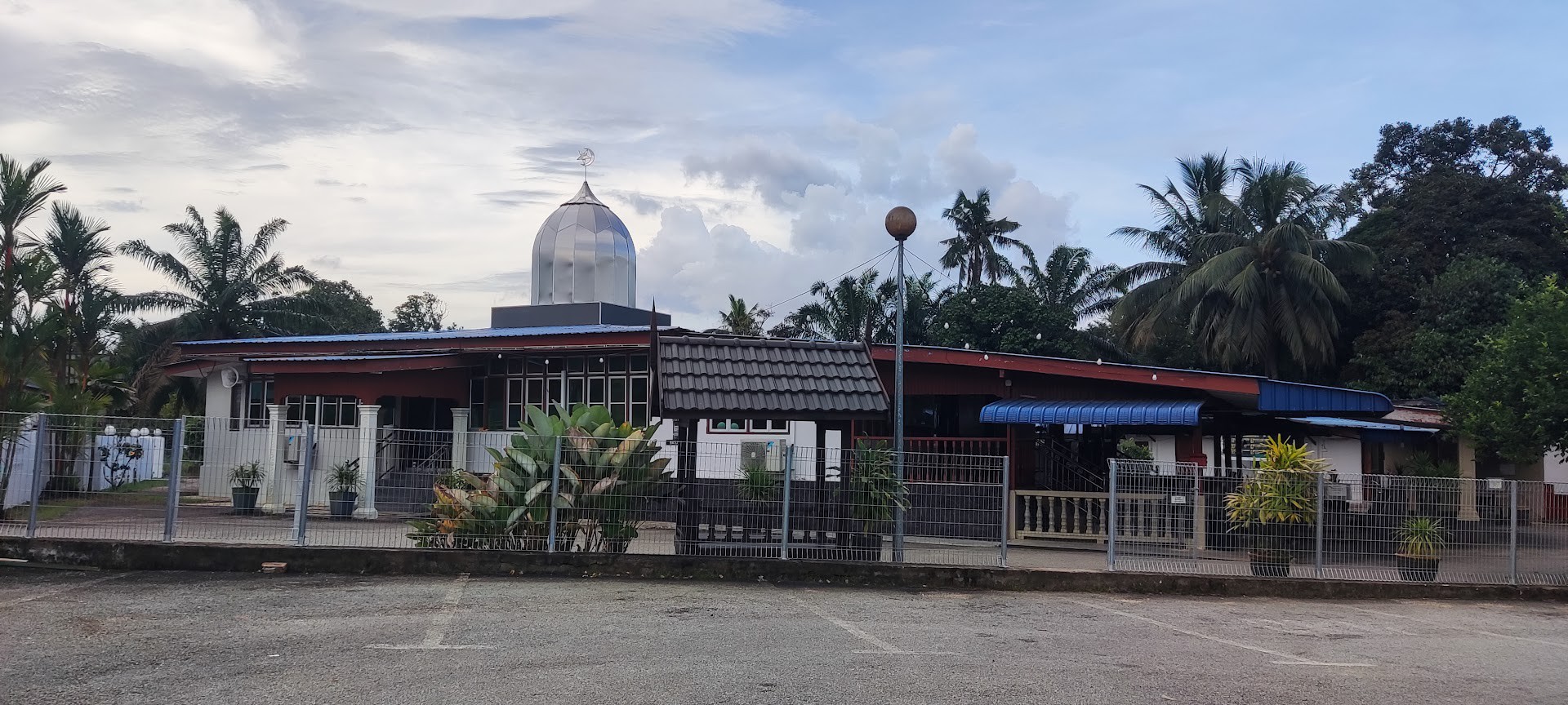 Gambar Masjid Kampung Landas