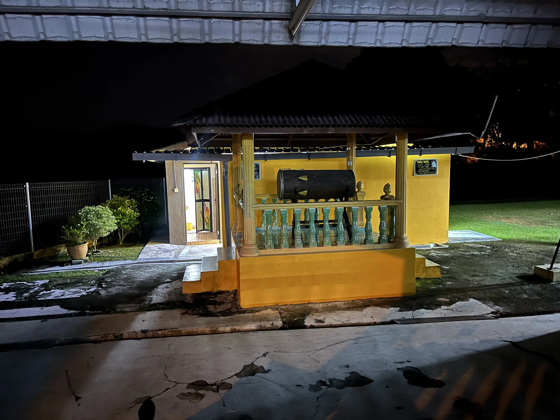 Gambar Masjid Al-Barakah Kesang Luar