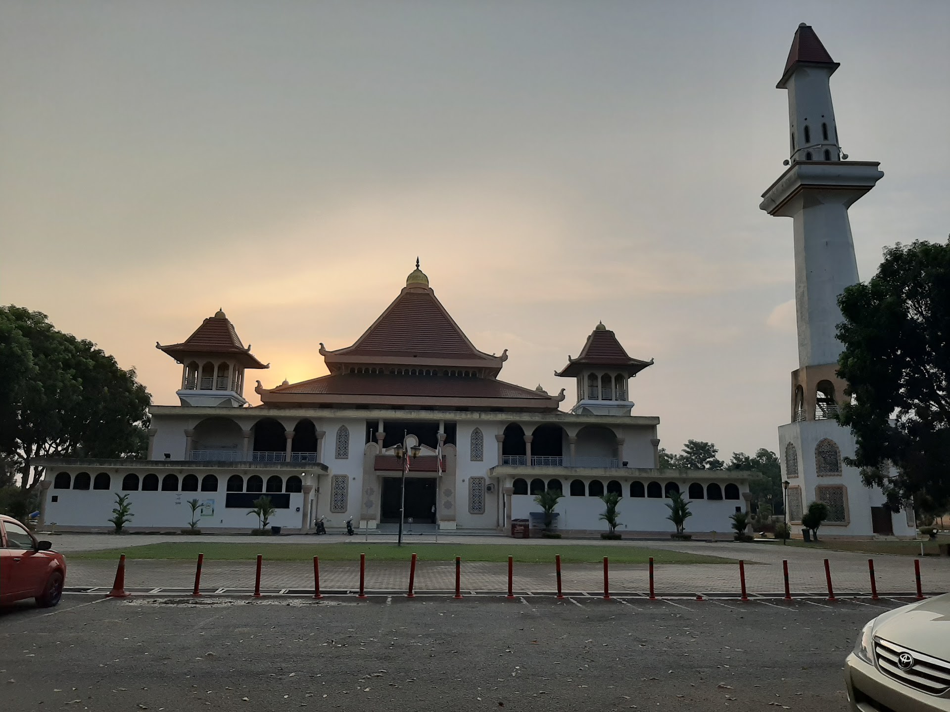 Gambar Masjid Al-Ghaffar, Masjid Daerah Jasin