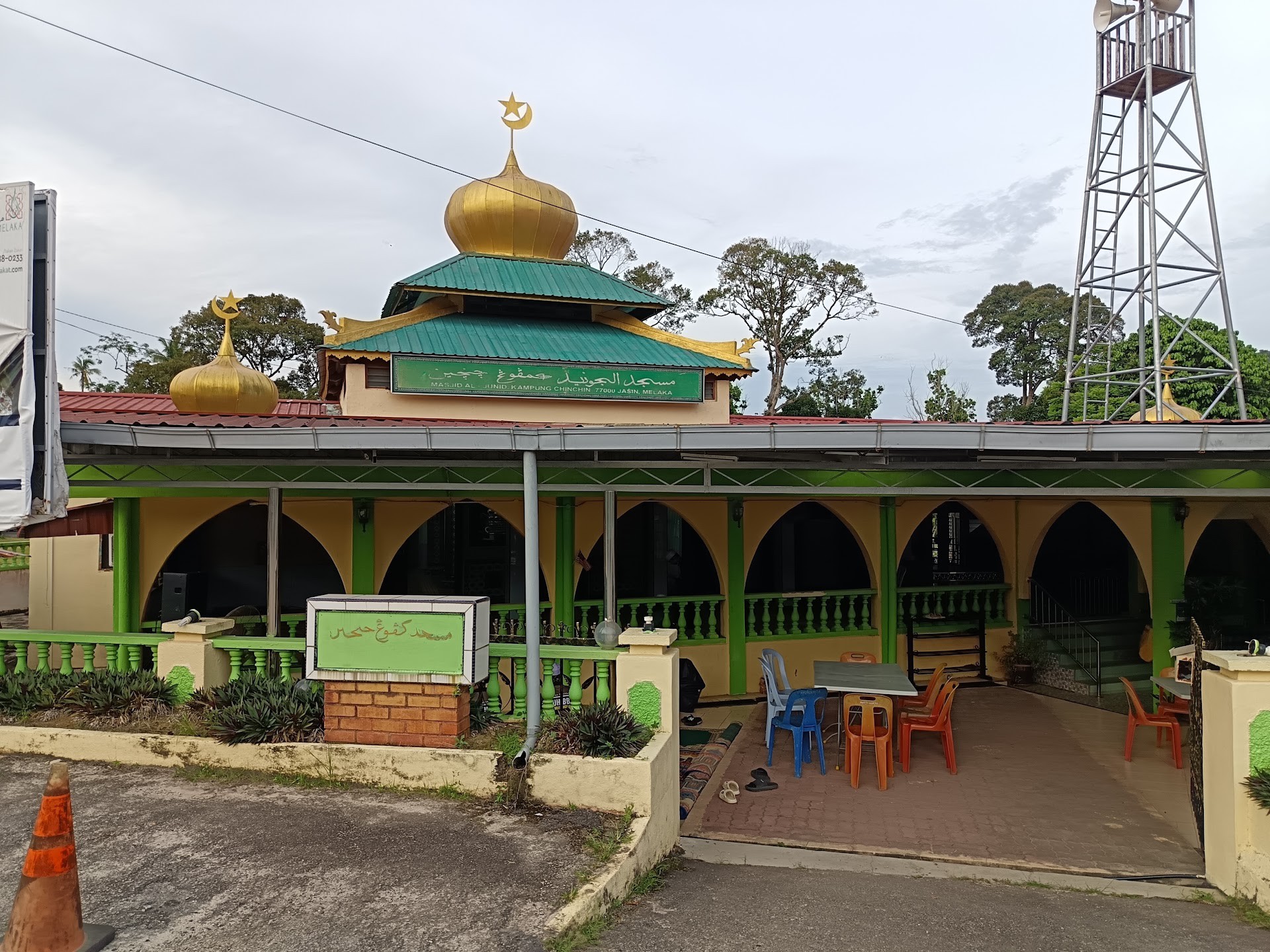 Gambar Masjid Al-Junid Chinchin