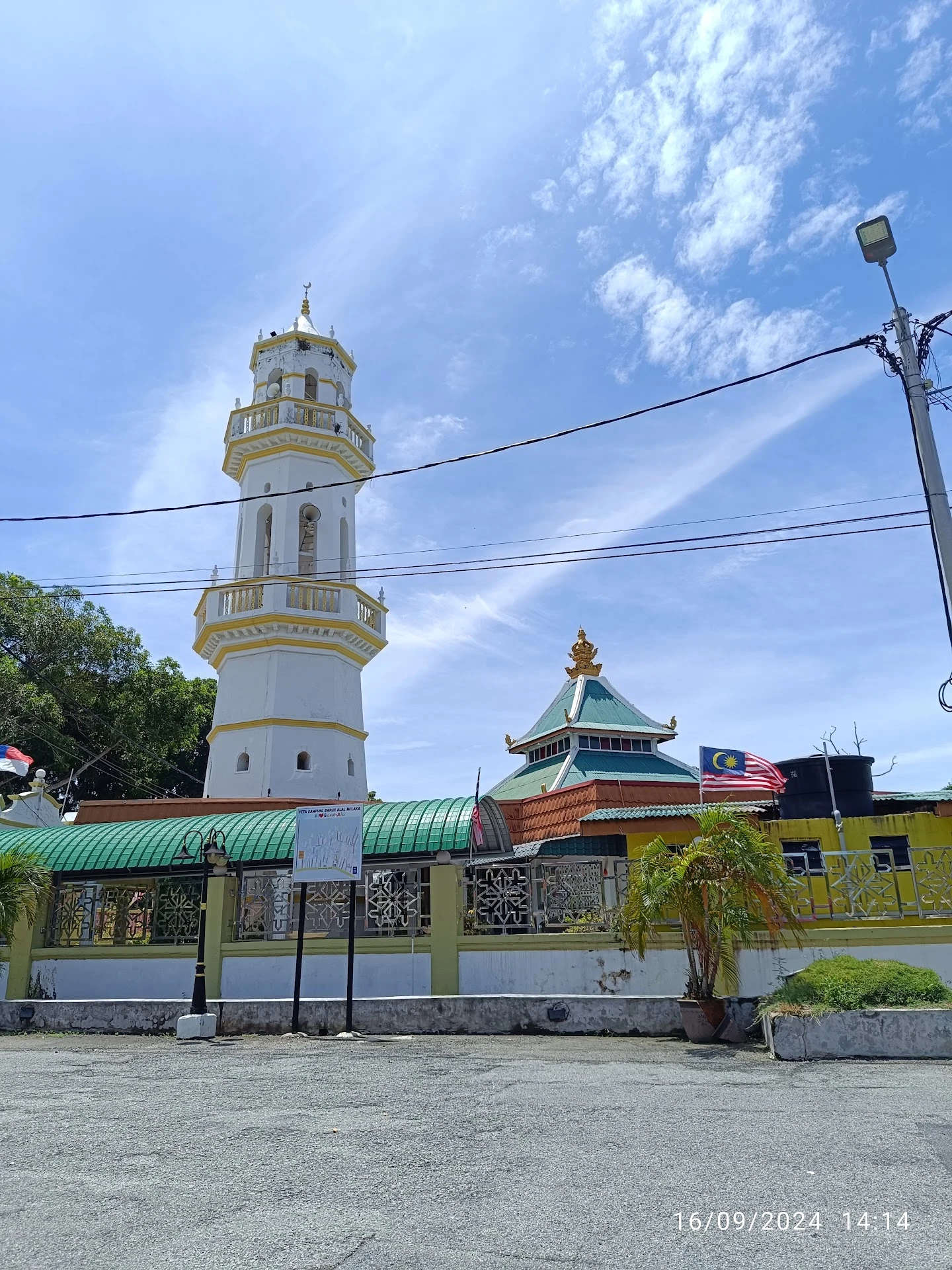 Gambar Masjid Al-Falihin, Alai