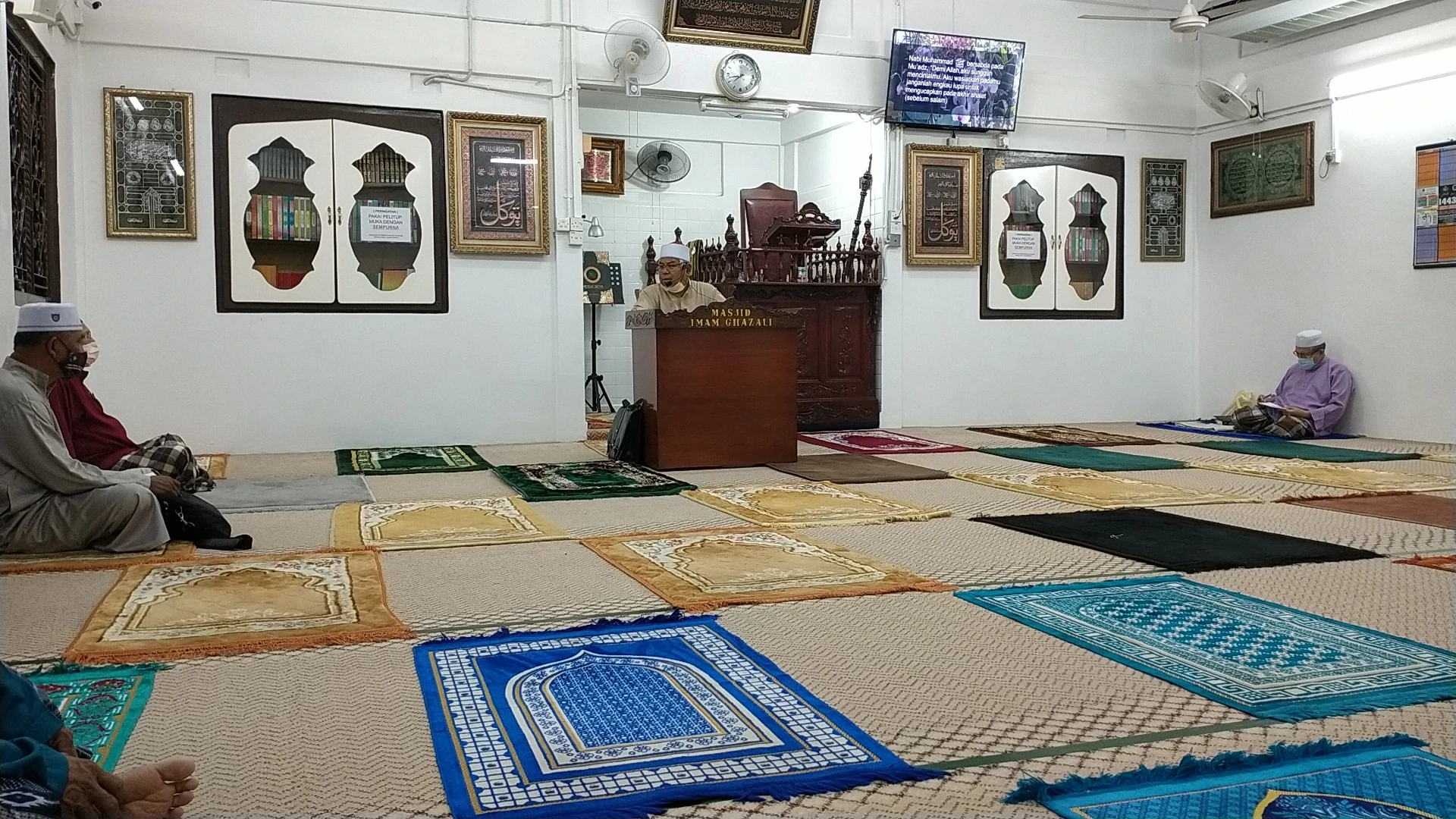 Gambar Masjid Imam Ghazali, Bakar Batu