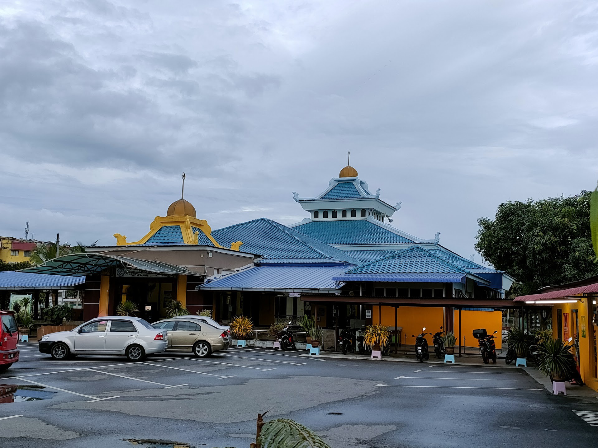 Gambar Masjid Nur As-Sa'Adah Pengkalan Batu