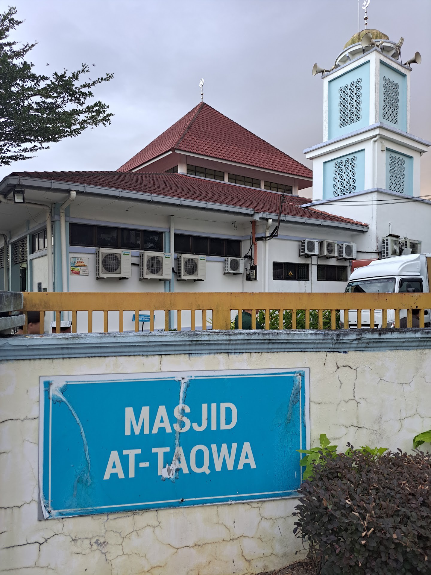 Gambar Masjid At-Taqwa