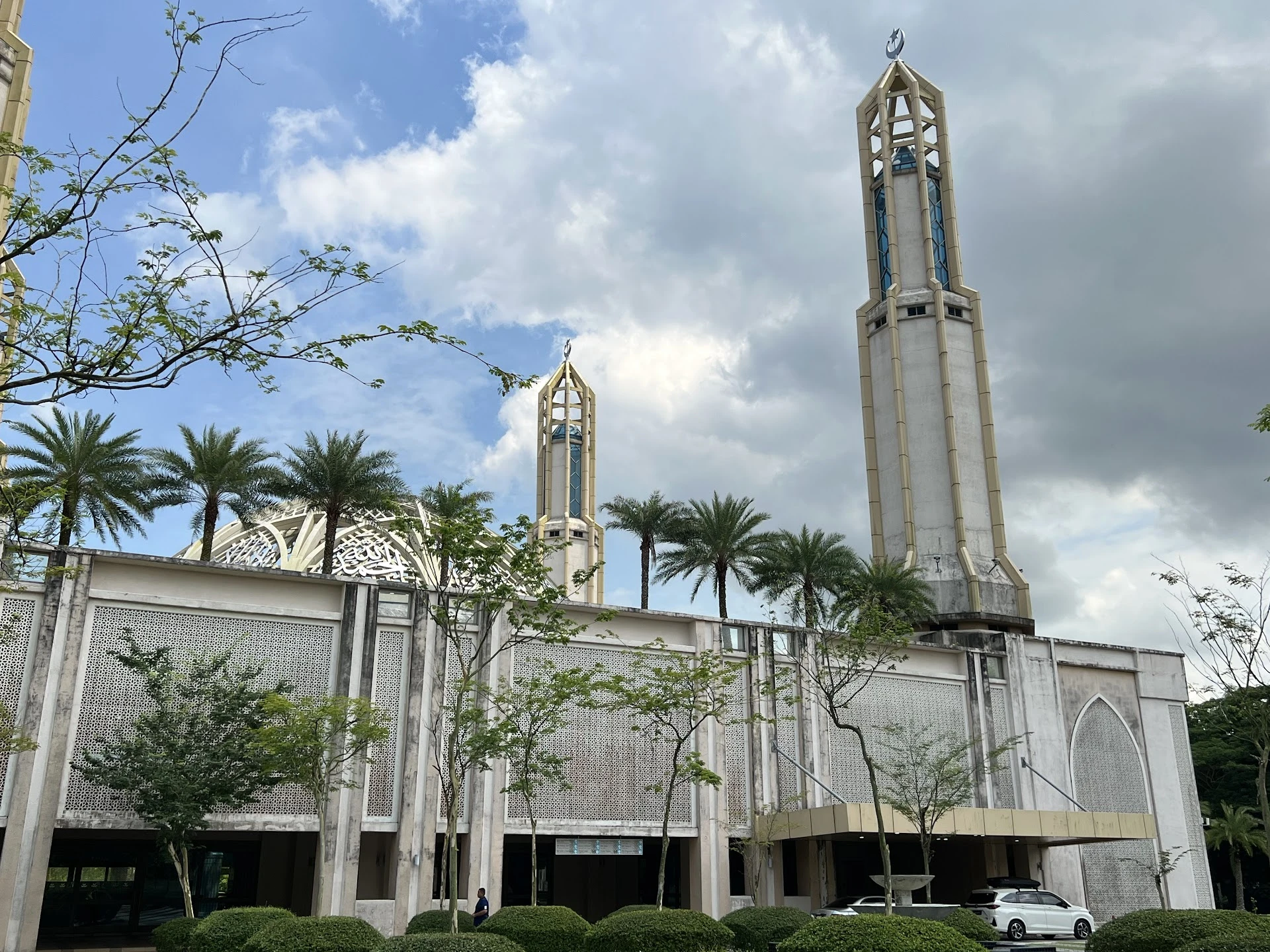 Gambar Masjid Kota Iskandar