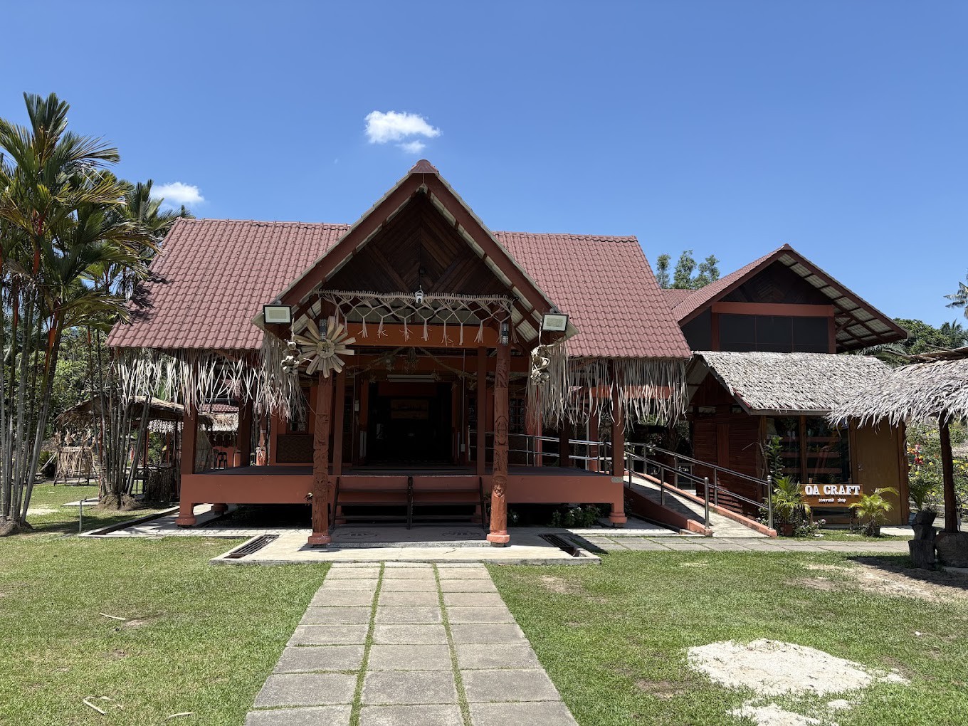 Gambar Perkampungan Budaya Mah Meri