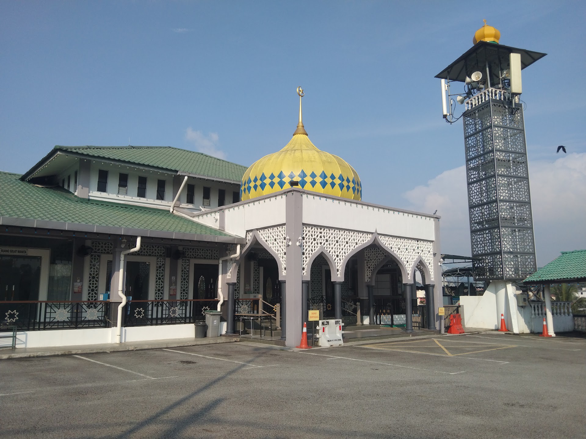 Gambar Masjid Al Masyhur