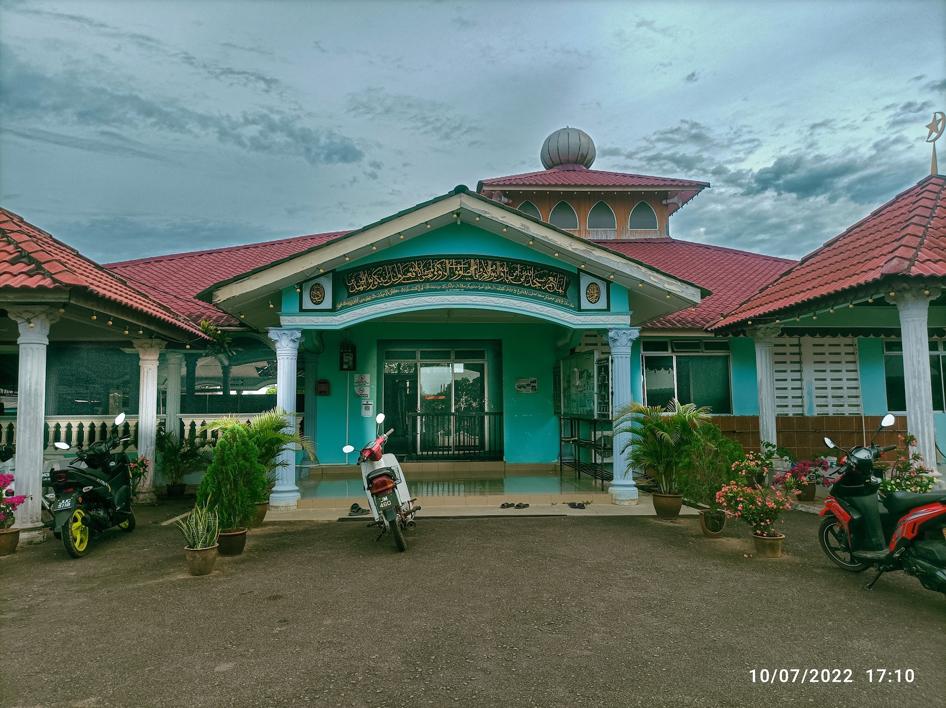 Gambar Masjid Naemah